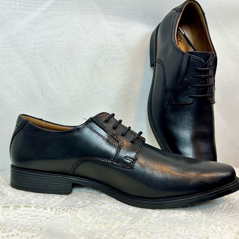 New Men’s Clarks Collection Men’s Black Lace Up Oxford Dress Shoes / size 9.5 W
